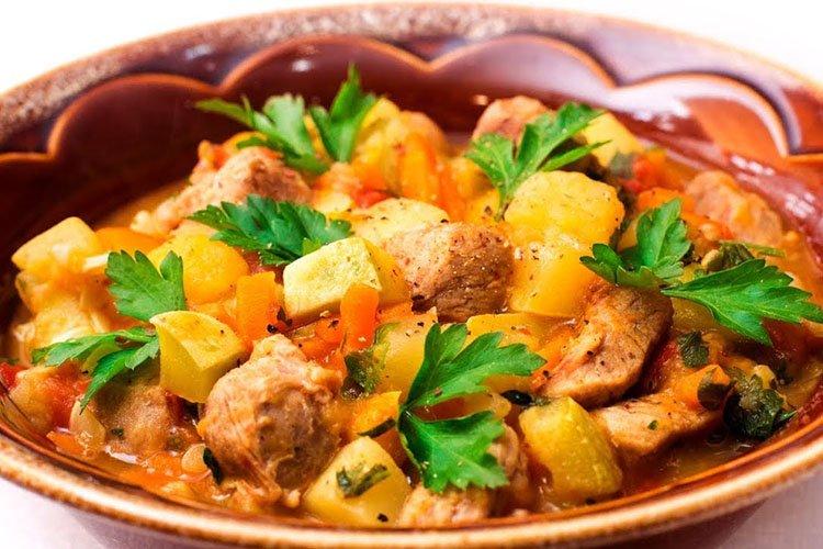 Ragoût de légumes aux boulettes de poulet - recettes