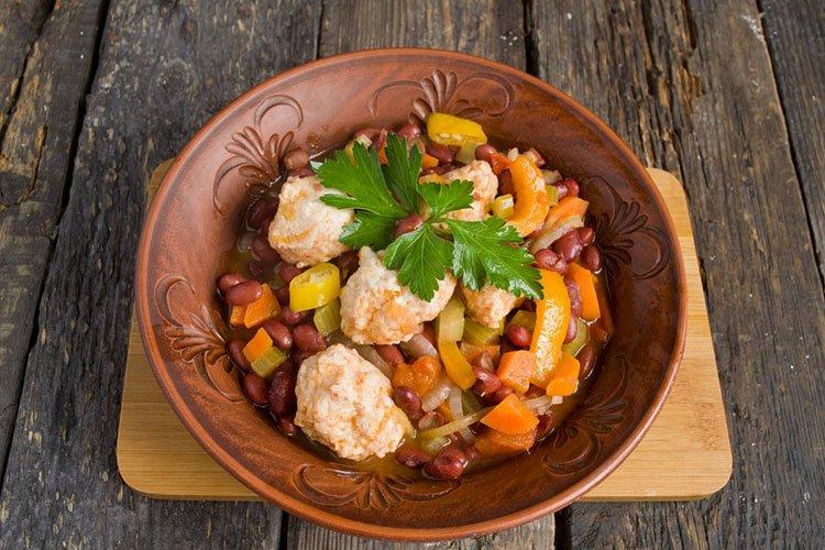 Ragoût de légumes à la viande hachée - recettes