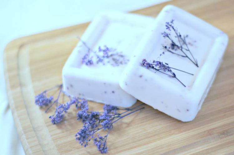 Ensemble de savons parfumés - Idées cadeaux d'anniversaire à faire soi-même