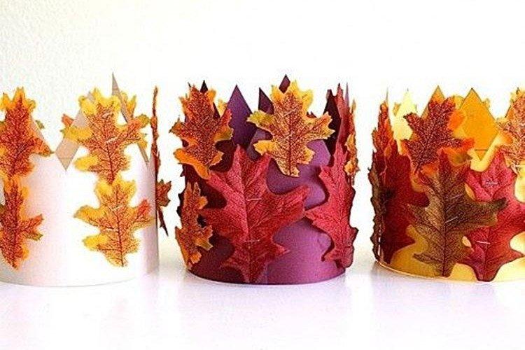 Couronne de feuilles d'automne - Artisanat de feuilles d'automne pour les enfants