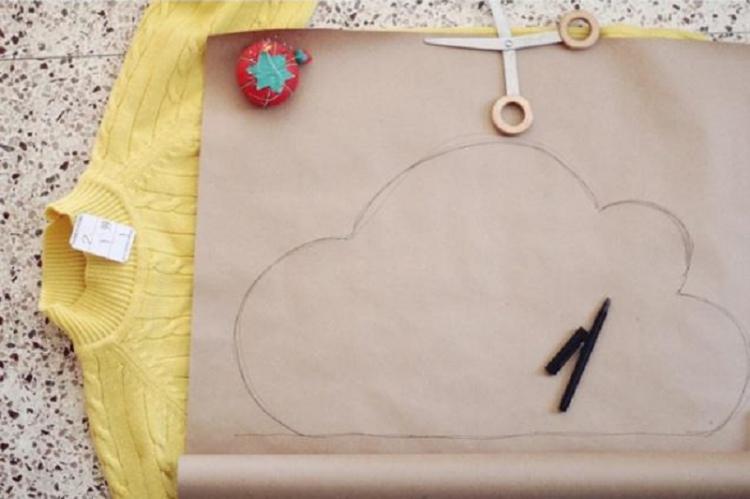 Oreillers décoratifs d'un pull - Bricolage à partir de vieilles choses