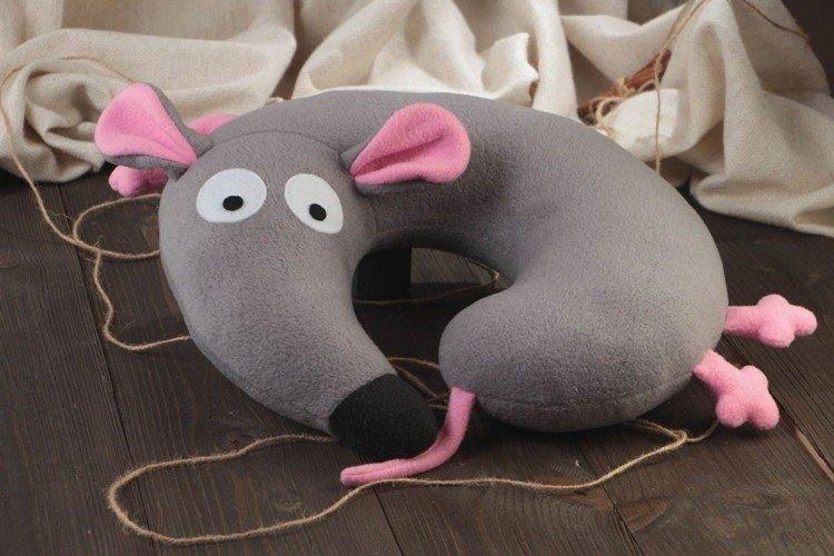 Oreiller de voyage Souris DIY