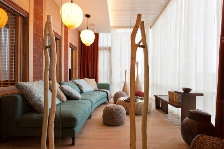 Plafond en plaques de plâtre dans un petit salon (hall)