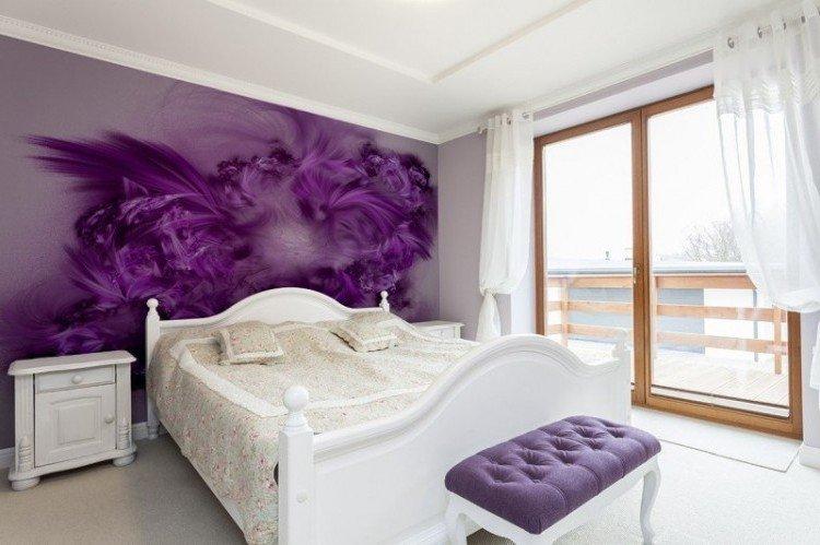 Plafond en plaques de plâtre dans une petite chambre