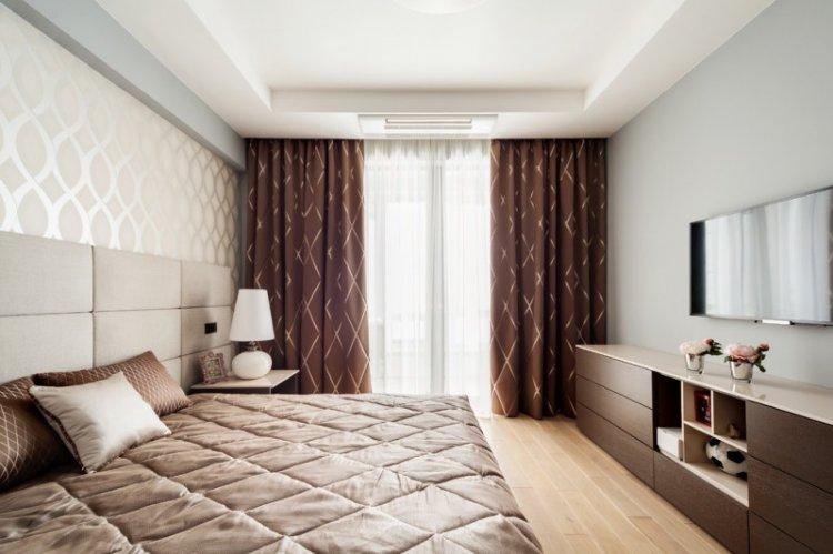 Plafonds en plaques de plâtre duplex dans la chambre