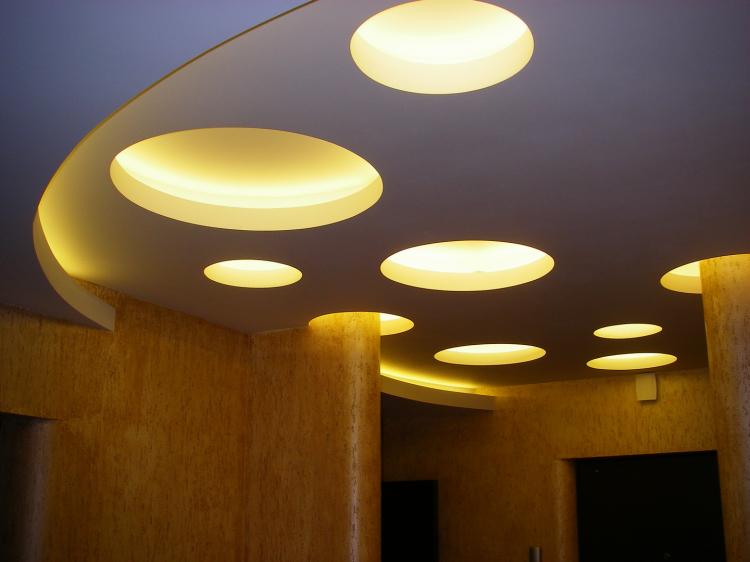 Conception de plafonds en plaques de plâtre - photo