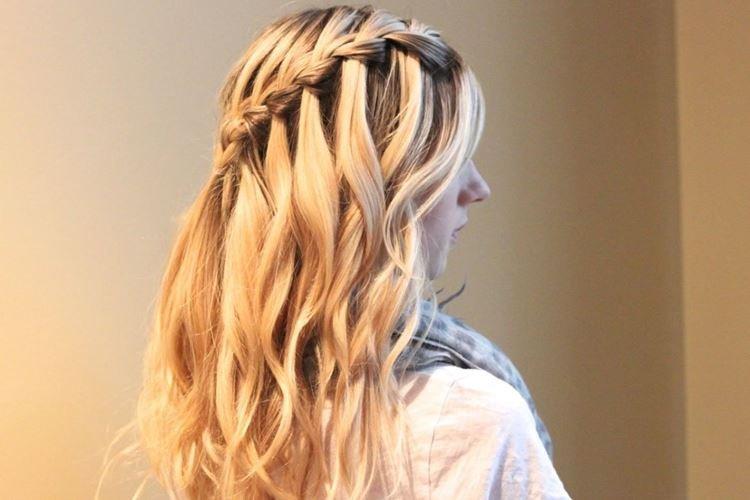 Boucles de séparation - Coiffures pour cheveux longs pour tous les jours