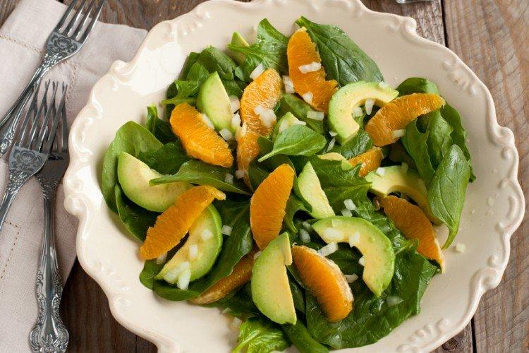 Salade d'oranges et d'épinards - Salades simples et délicieuses pour toutes les occasions