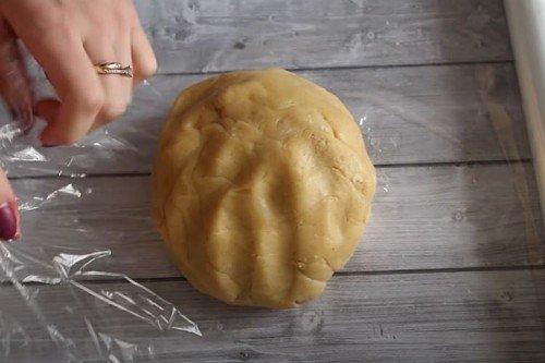 Maison en pain d'épice au miel DIY - recette étape par étape