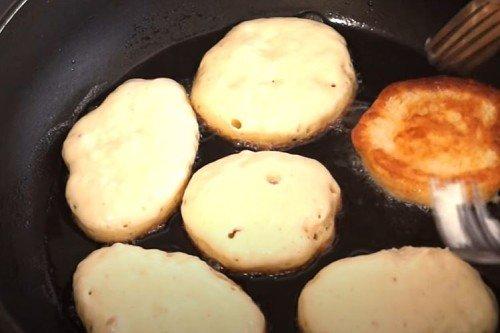 Beignets au kéfir et à l'eau - une recette étape par étape