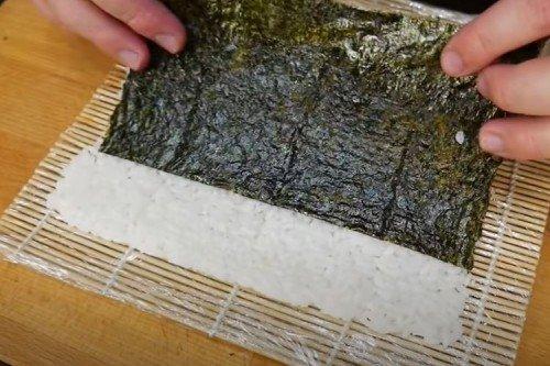 Roll Philadelphia à la maison - une recette étape par étape