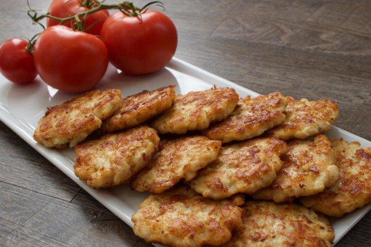 Escalopes de poitrine de poulet hachées aux pruneaux - recettes