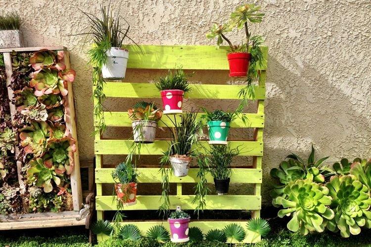 Stand pour fleurs - Mobilier de jardin en palettes pour donner une photo