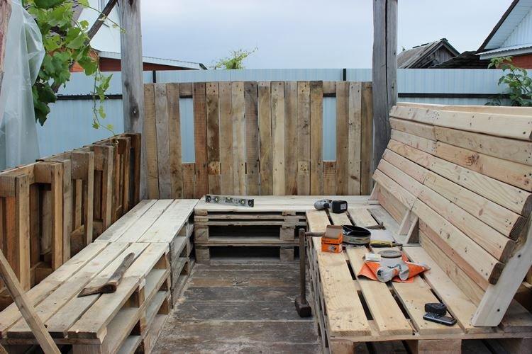 Gazebo - Mobilier de jardin en palettes pour chalets d'été