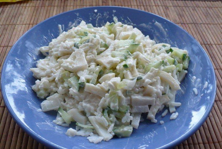 Salade de calamars, œufs et riz - recettes