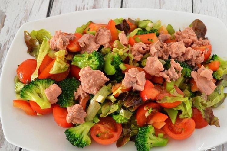 Salade de brocolis au foie de morue - Recettes de salades sans mayonnaise
