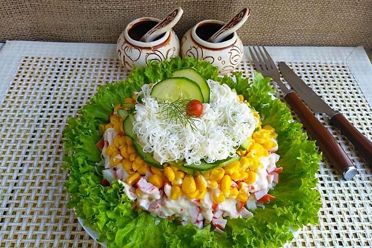 Salade de maïs et bâtonnets de crabe - recettes