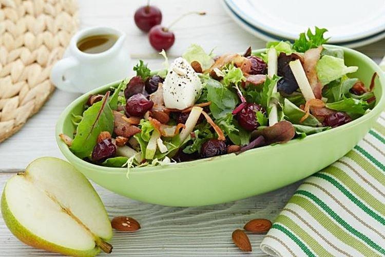 Salade de pommes aux cerises séchées - Salades à la mayonnaise pour les recettes du Nouvel An 2021