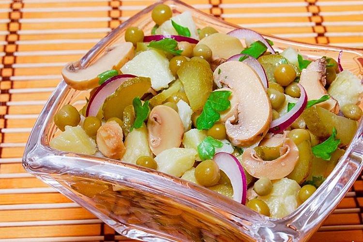 Salade aux champignons et petits pois - recettes