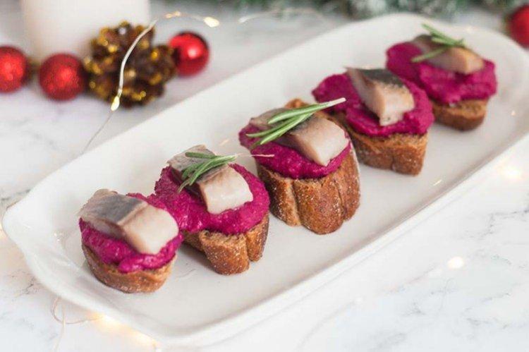 Hareng sous un manteau de fourrure avec mousse végétale - une recette classique