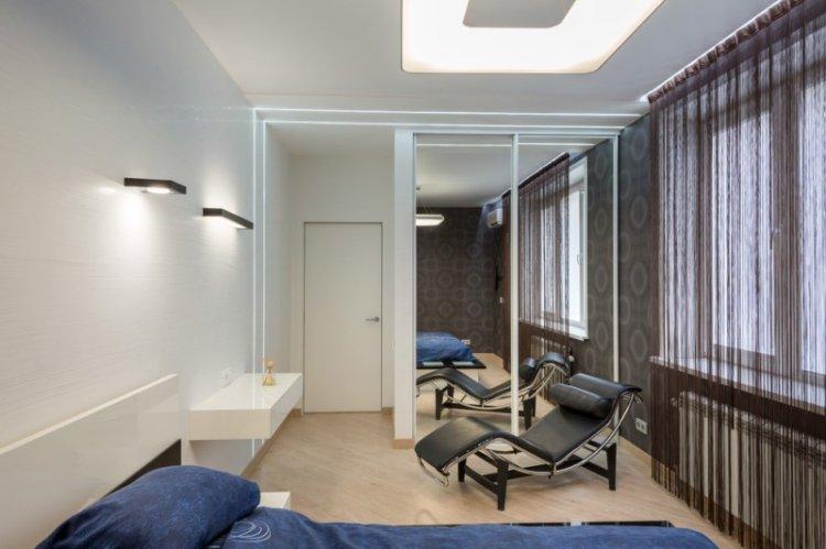 Armoire coulissante dans la chambre - modèles et photos