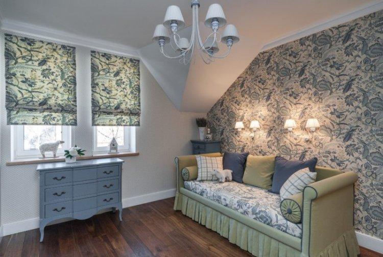 Rideaux de style provençal dans la chambre des enfants - conception de photos