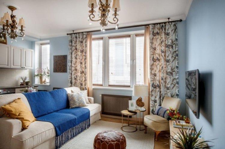 Couleur bleue à l'intérieur du salon - photo