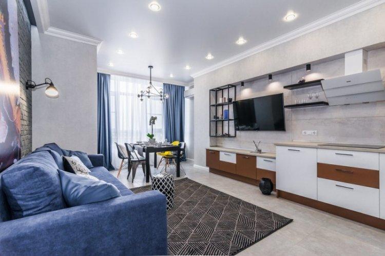 Couleur bleue à l'intérieur du salon - photo