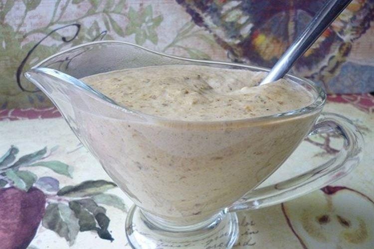 Sauce à la crème sure aux champignons - recettes