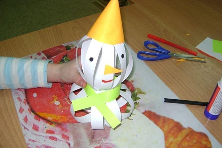 DIY bonhomme de neige en papier - photos et idées