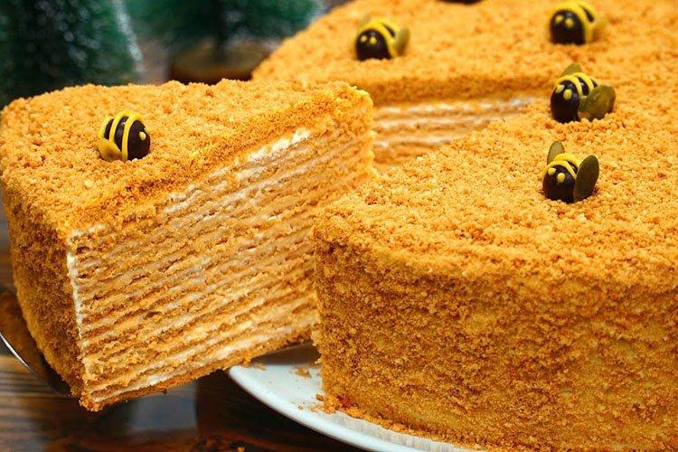 Gâteau au miel - recette selon GOST soviétique