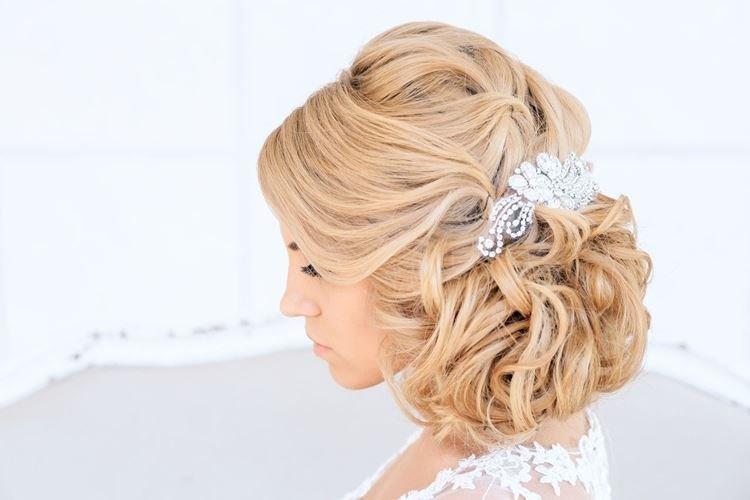 Wedding Malvinka - Coiffures de mariage pour cheveux mi-longs