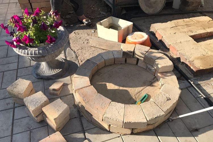 Poser la base - DIY brique tandoor comment faire