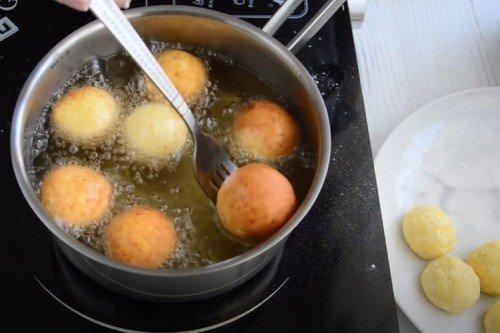 Beignets de caillé - une recette classique étape par étape