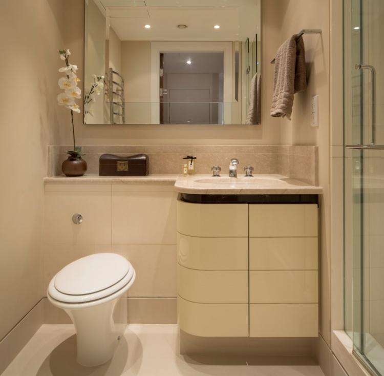 Design d'intérieur de salle de bain à Khrouchtchev - photo