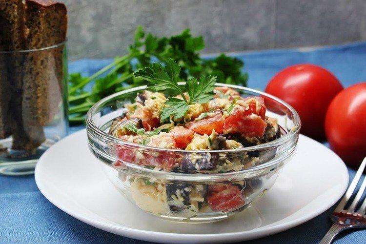 Salade d'aubergines et tomates - Recettes délicieuses et pas chères