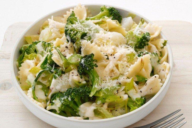 Pâtes au brocoli et au fromage - Plats principaux pour des recettes de tous les jours
