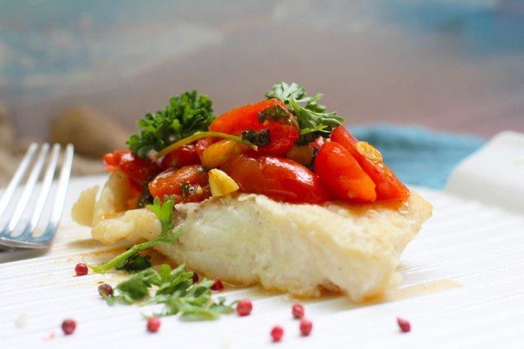Cabillaud aux tomates - Plats principaux pour les recettes de tous les jours