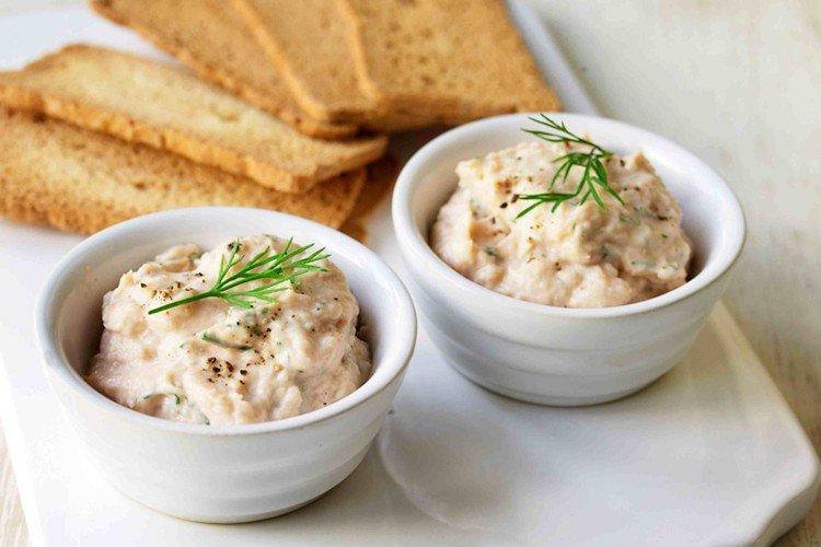 Pâté de hareng - Collations à la bière à la maison