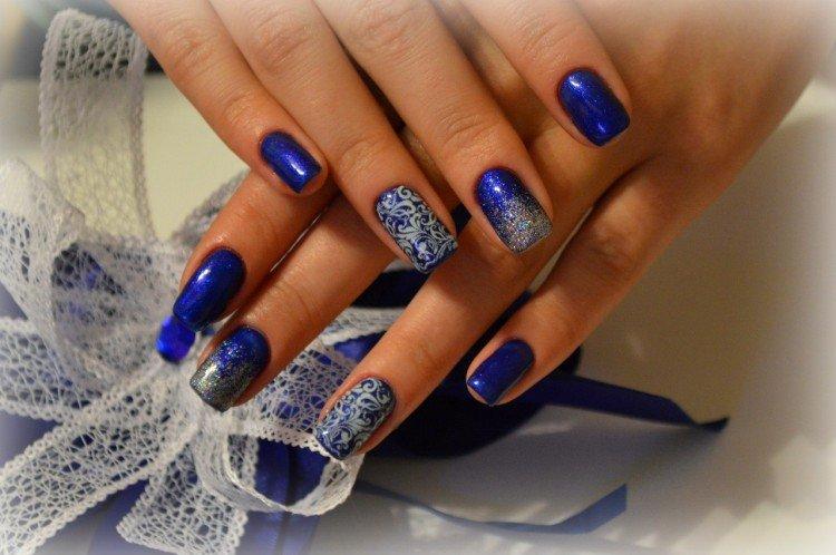 Manucure pailletée hiver 2020-2021