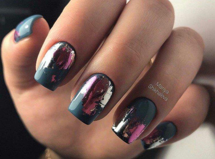 Manucure d'hiver avec papier d'aluminium 2020-2021