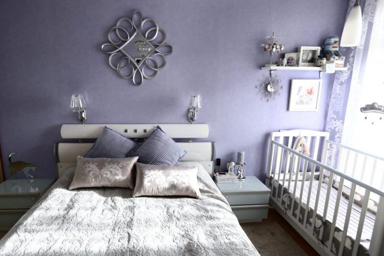 Zonage d'une chambre pour les parents et un enfant - photo
