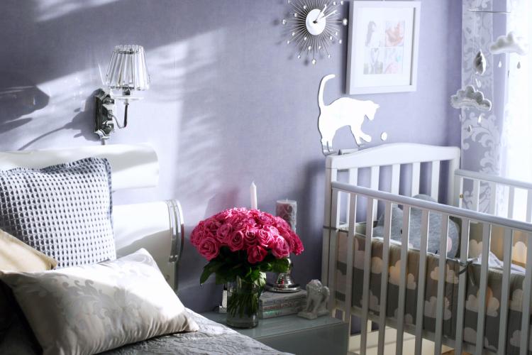 Zonage d'une chambre pour les parents et un enfant - photo