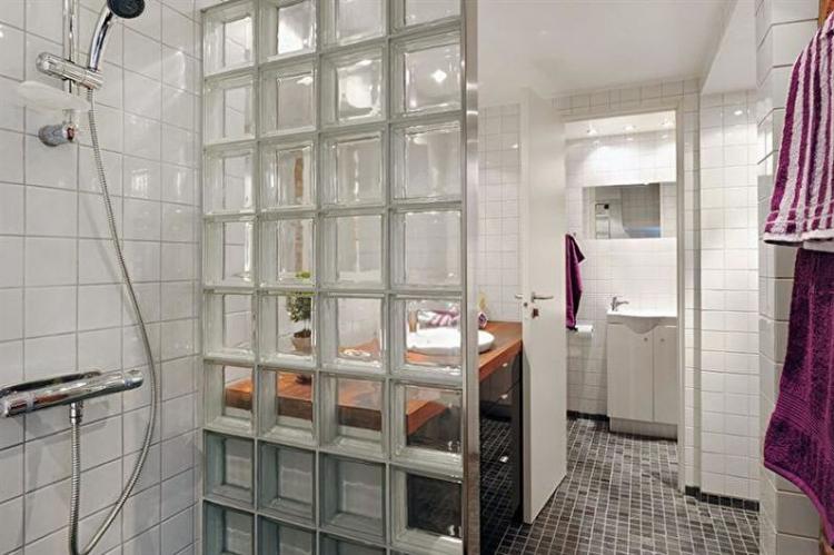 Zone salle de bain et toilettes