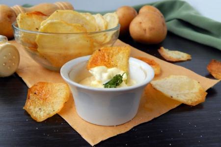 Comment faire des chips à la maison : 9 recettes faciles